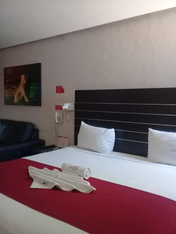 Auto Hotel Las Maravillas Santa Cruz Xoxocotlán Esterno foto
