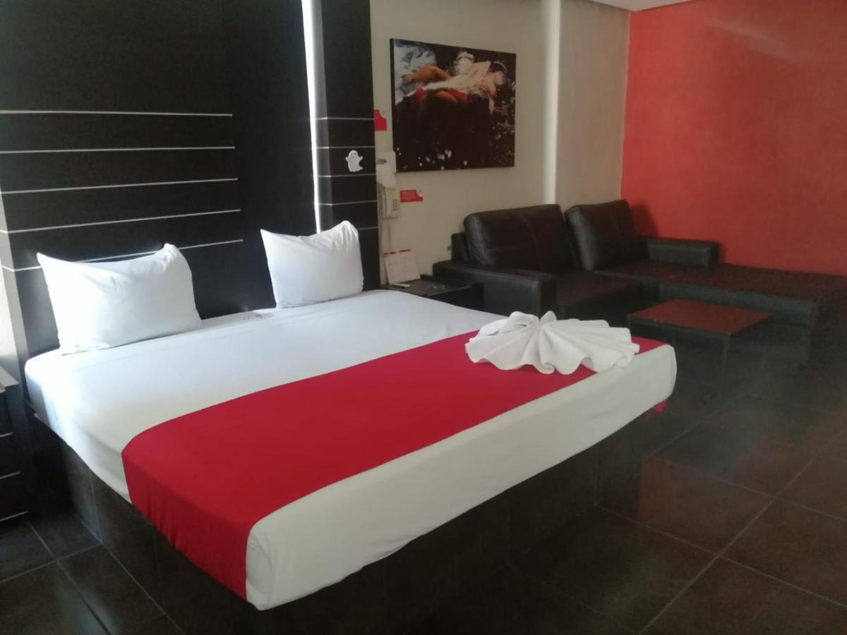 Auto Hotel Las Maravillas Santa Cruz Xoxocotlán Esterno foto