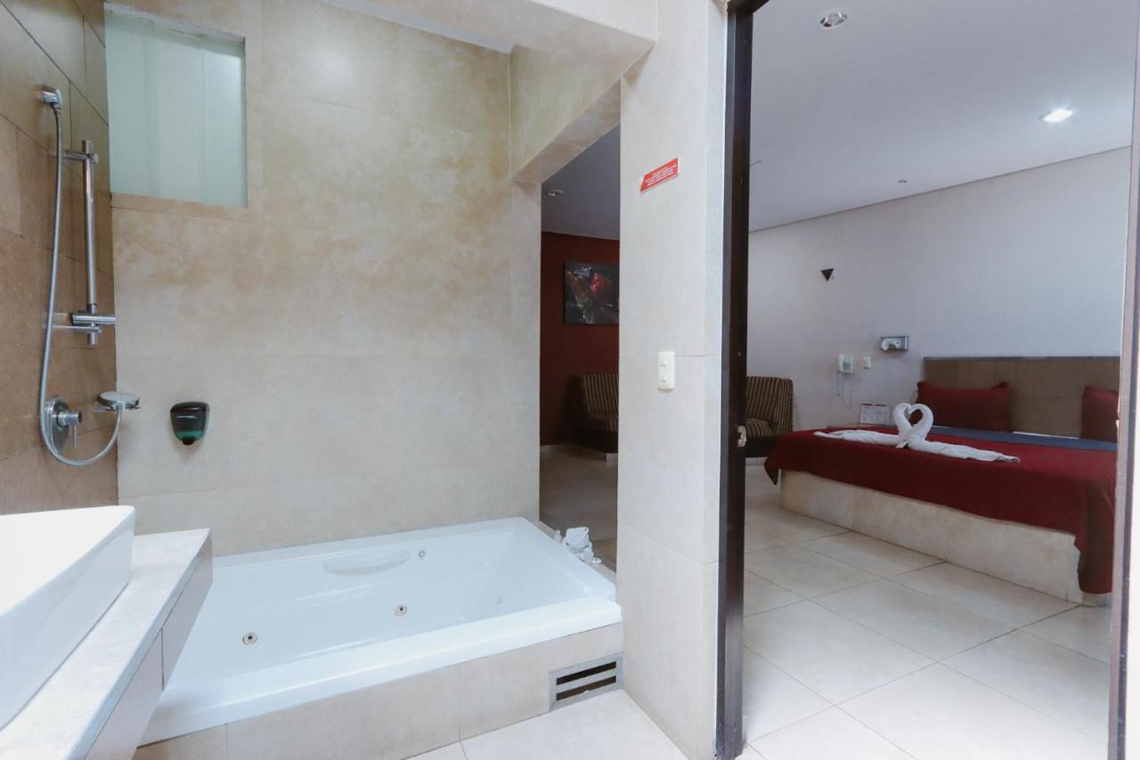 Auto Hotel Las Maravillas Santa Cruz Xoxocotlán Esterno foto