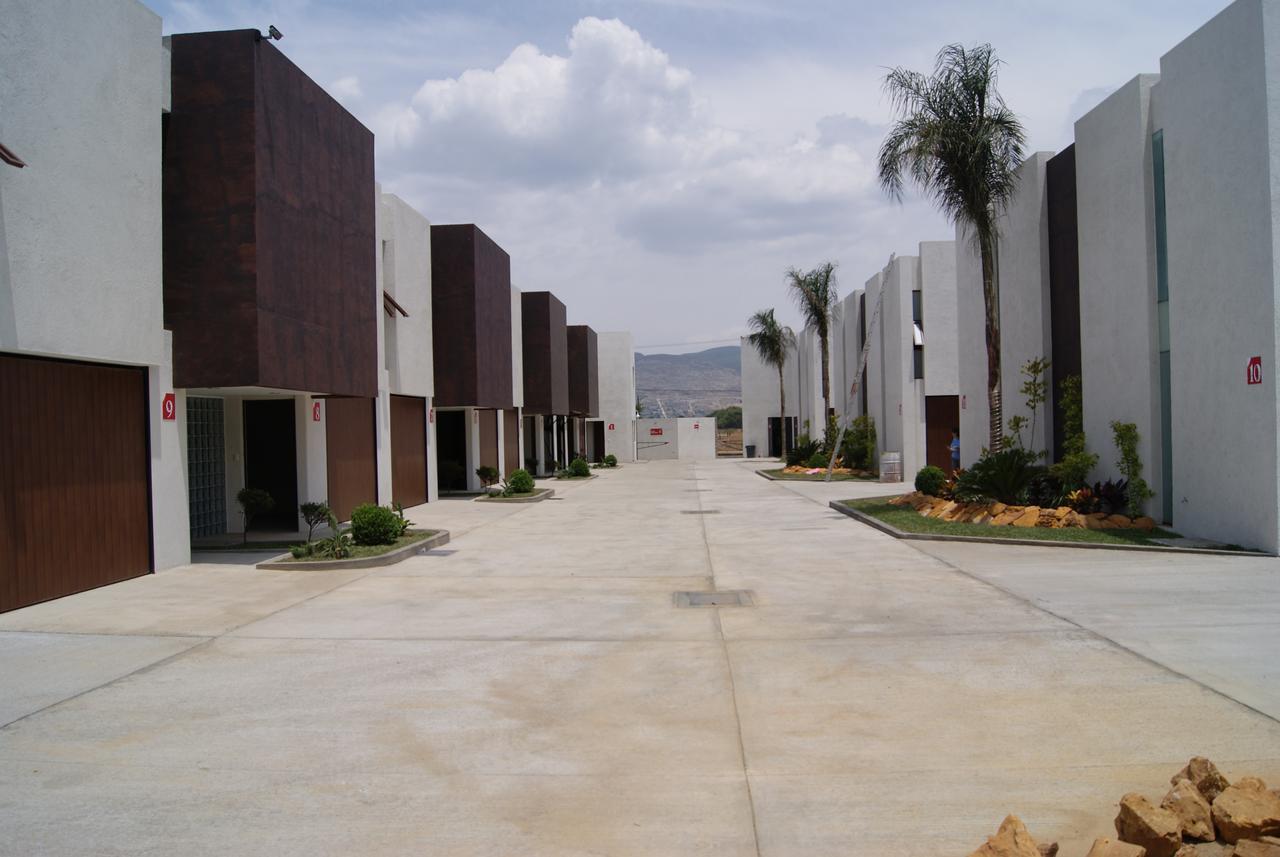 Auto Hotel Las Maravillas Santa Cruz Xoxocotlán Esterno foto